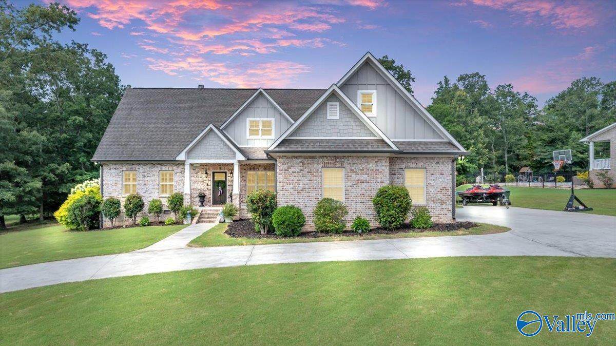 163 Paradise Place - Photo 1