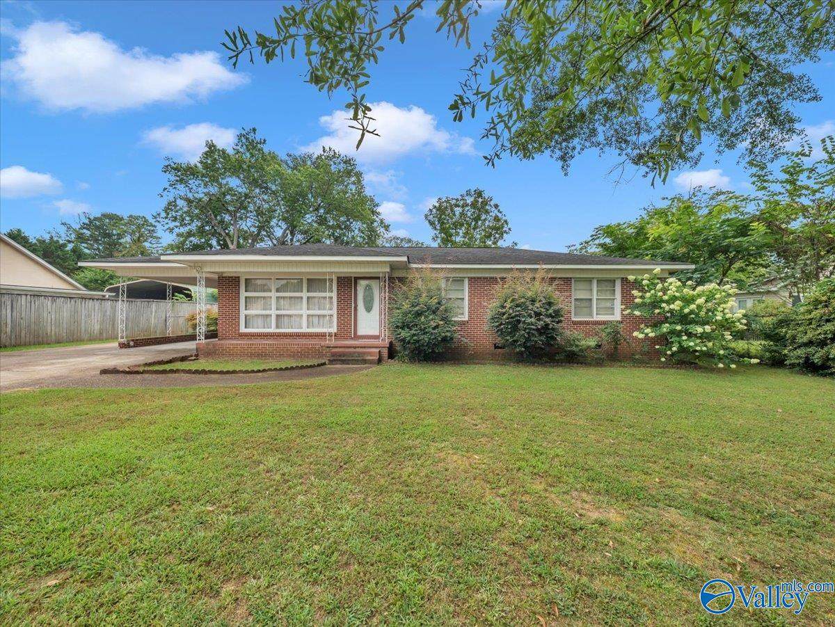 303 Veterans Drive - Photo 1