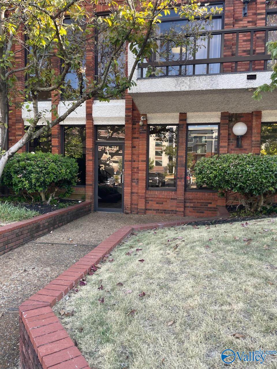 303 Williams Avenue - Photo 1