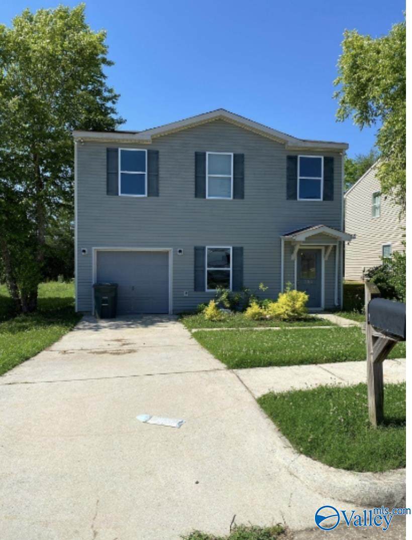 204 Valleyside Drive - Photo 1