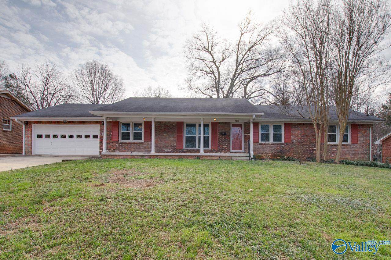 2508 Gladstone Drive - Photo 1