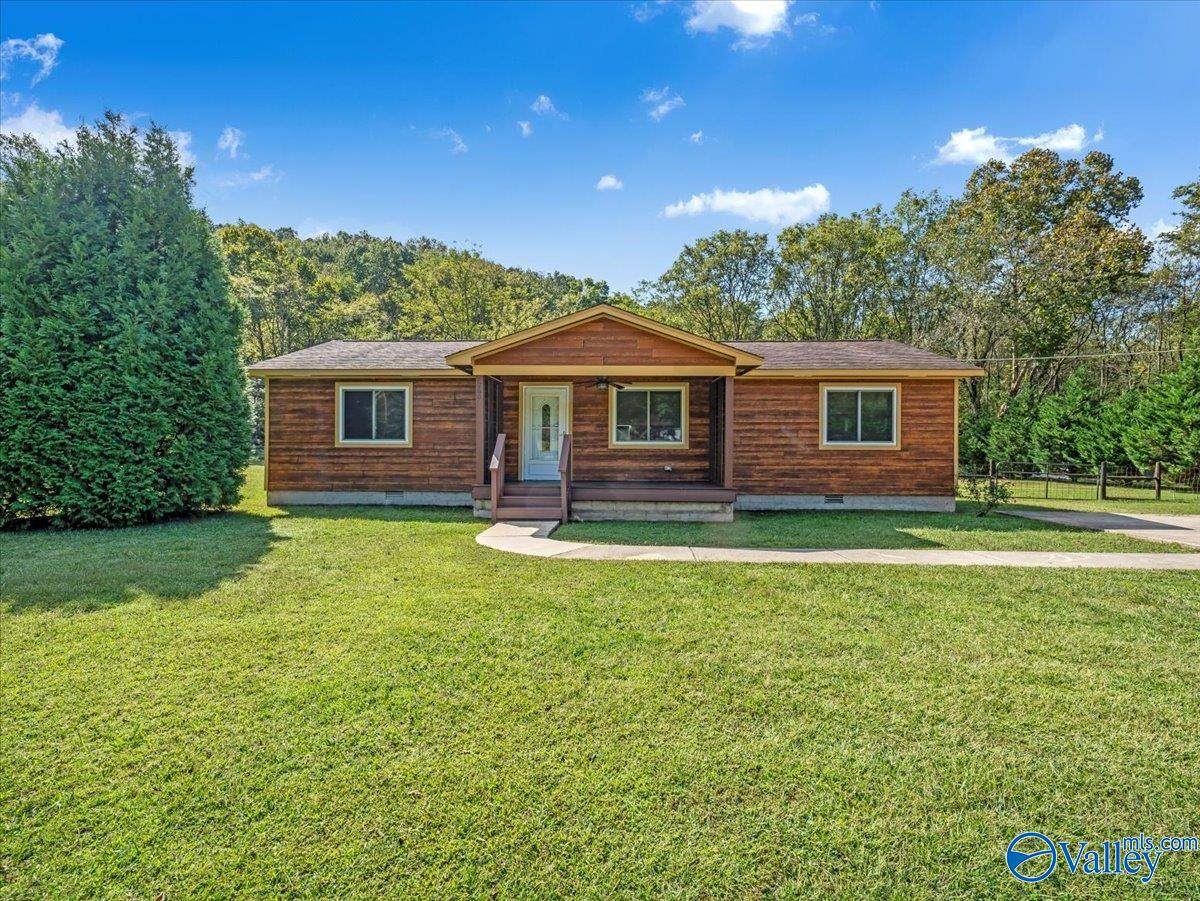 260 Deertrace Parkway - Photo 1