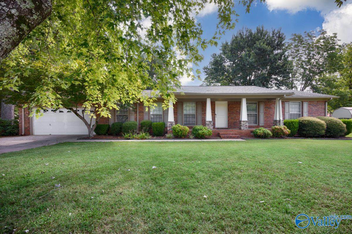 306 Glenwood Drive - Photo 1