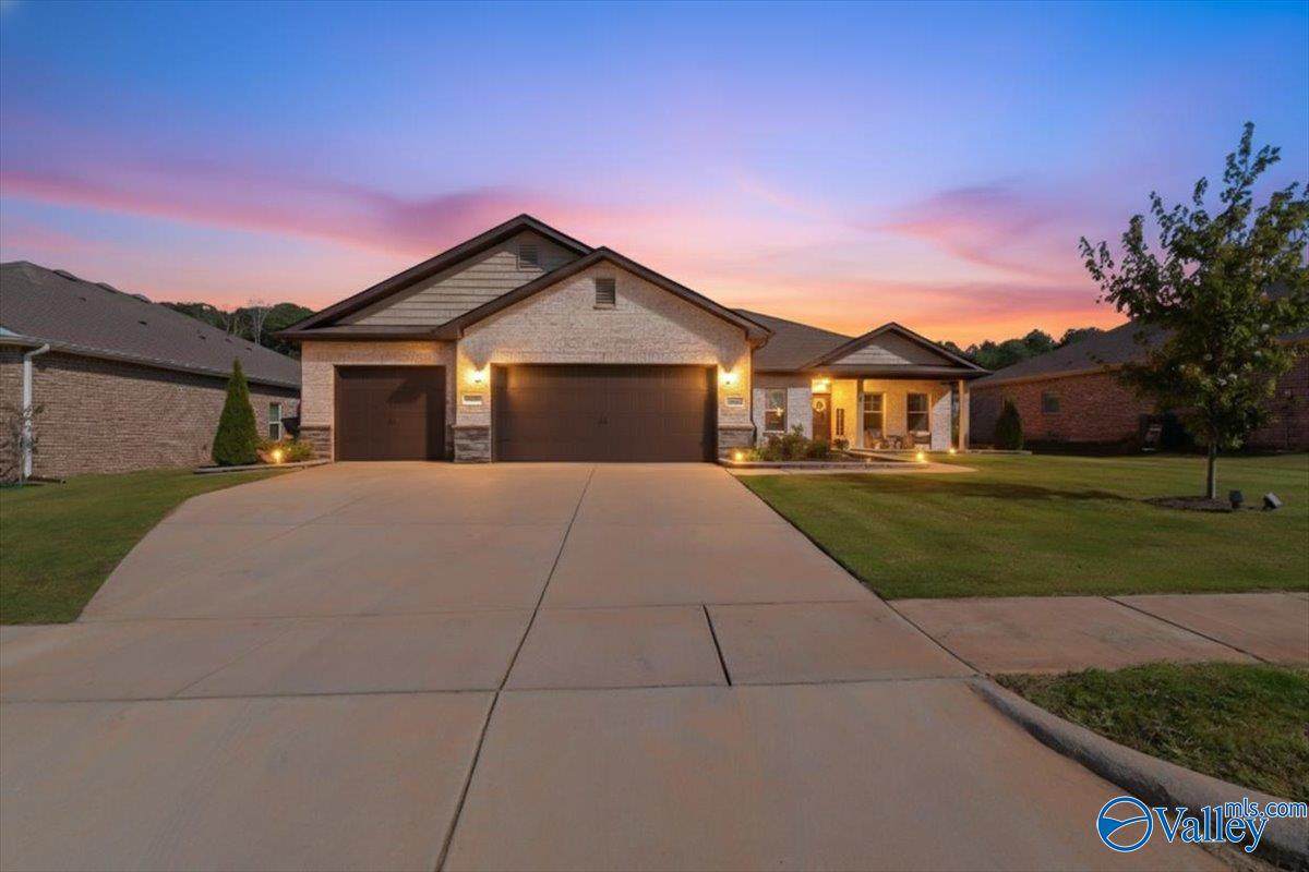 103 Duskwood Drive - Photo 1