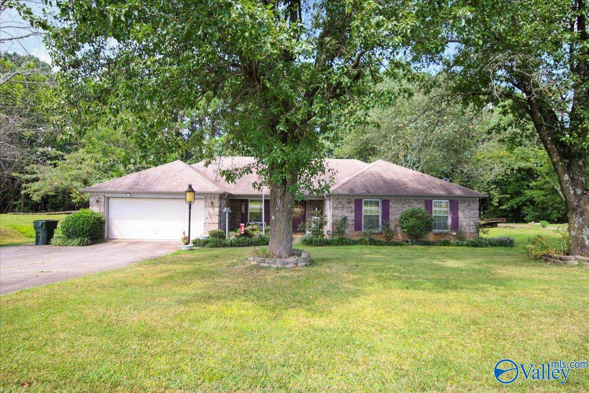 6578 Wall Triana Hwy - Photo 1