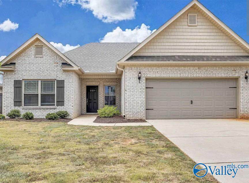 203 Portrait Street - Photo 1