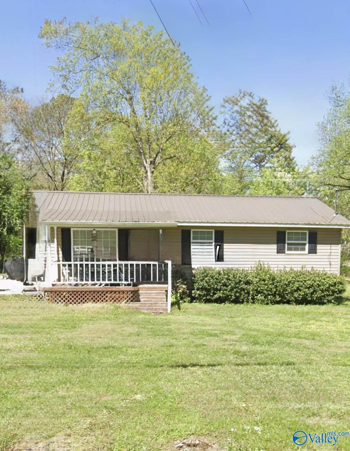 652 Jackson Trail - Photo 1