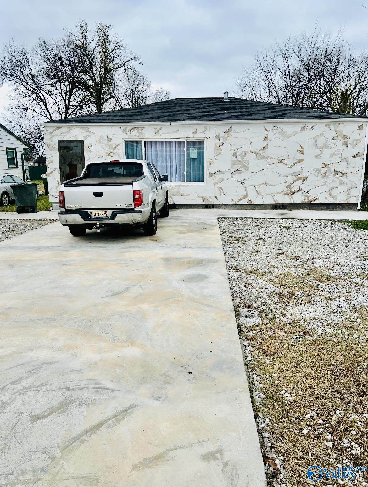 3605 6th Avenue Sw - Photo 1