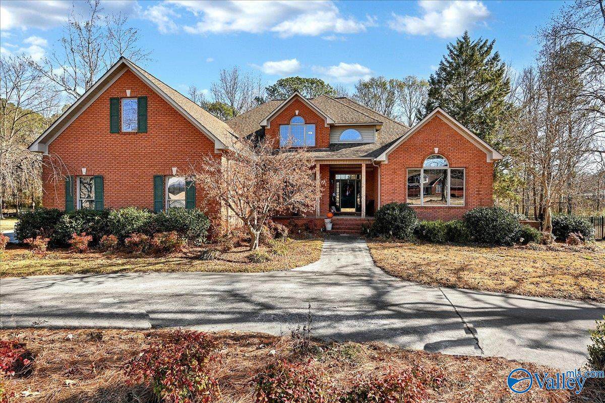 208 Wayward Avenue - Photo 1