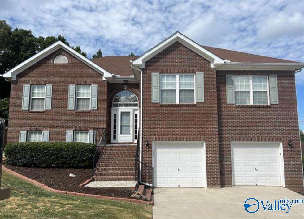 107 Barrington Court - Photo 1