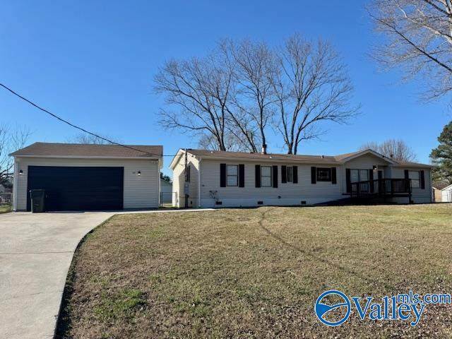 102 Lucas Circle - Photo 1