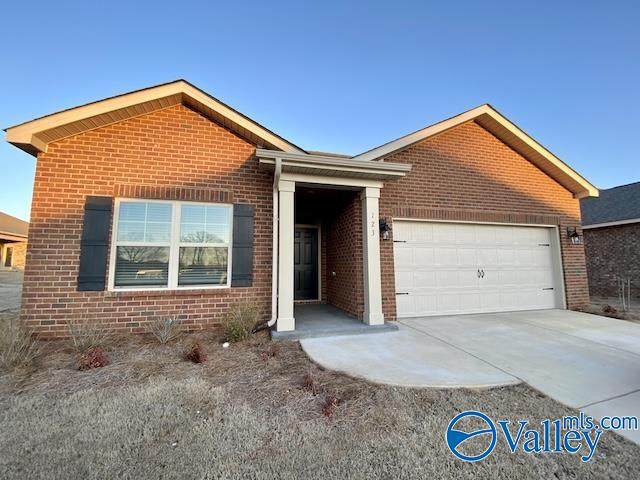 123 Derbyshire Drive - Photo 1