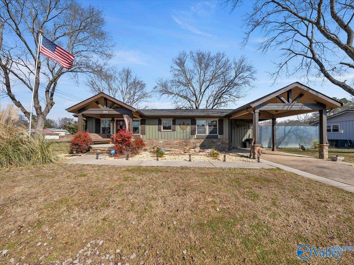 704 Nebraska Avenue - Photo 1
