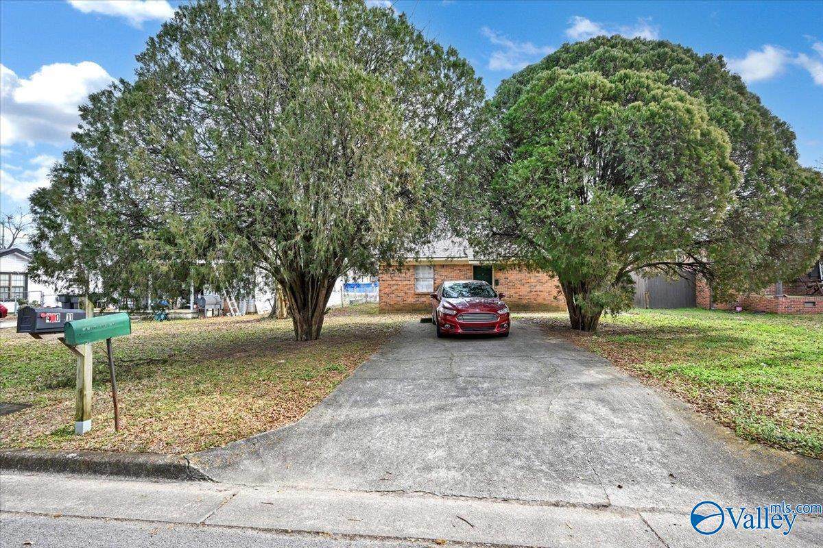 410 11th Avenue - Photo 1