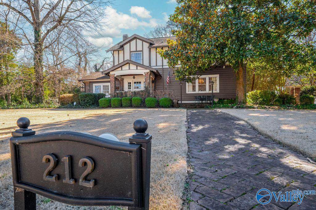 212 Argyle Circle - Photo 1