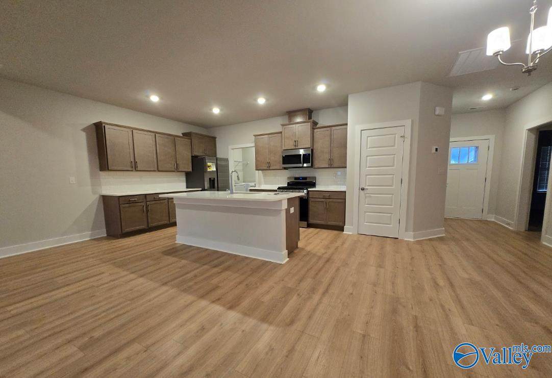 https://bt-photos.global.ssl.fastly.net/nalmls/1280_boomver_1_21910016-2.jpg
