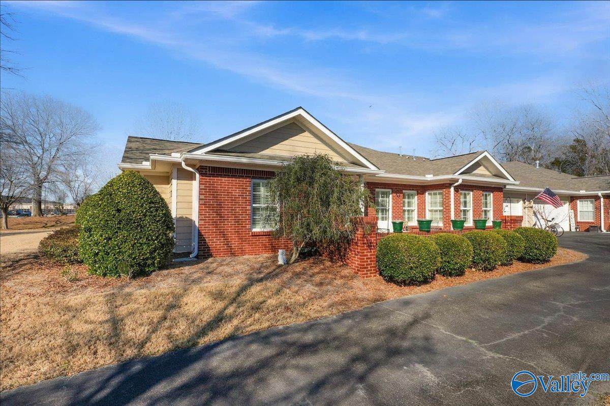 154 Valley Way Circle - Photo 1