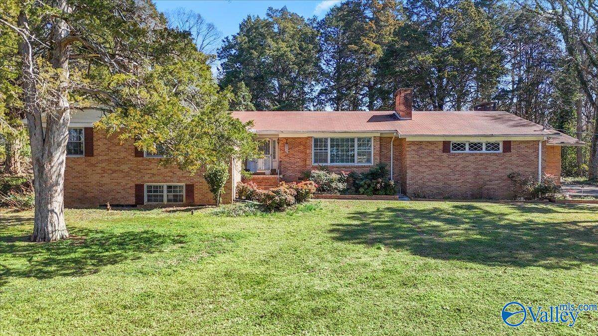 8511 Valley View Drive - Photo 1