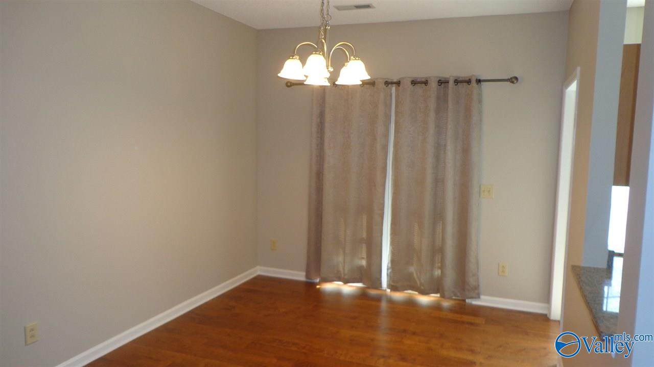 https://bt-photos.global.ssl.fastly.net/nalmls/orig_boomver_1_21911099-2.jpg
