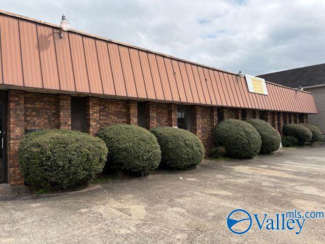 8213 Stephanie Drive - Photo 1