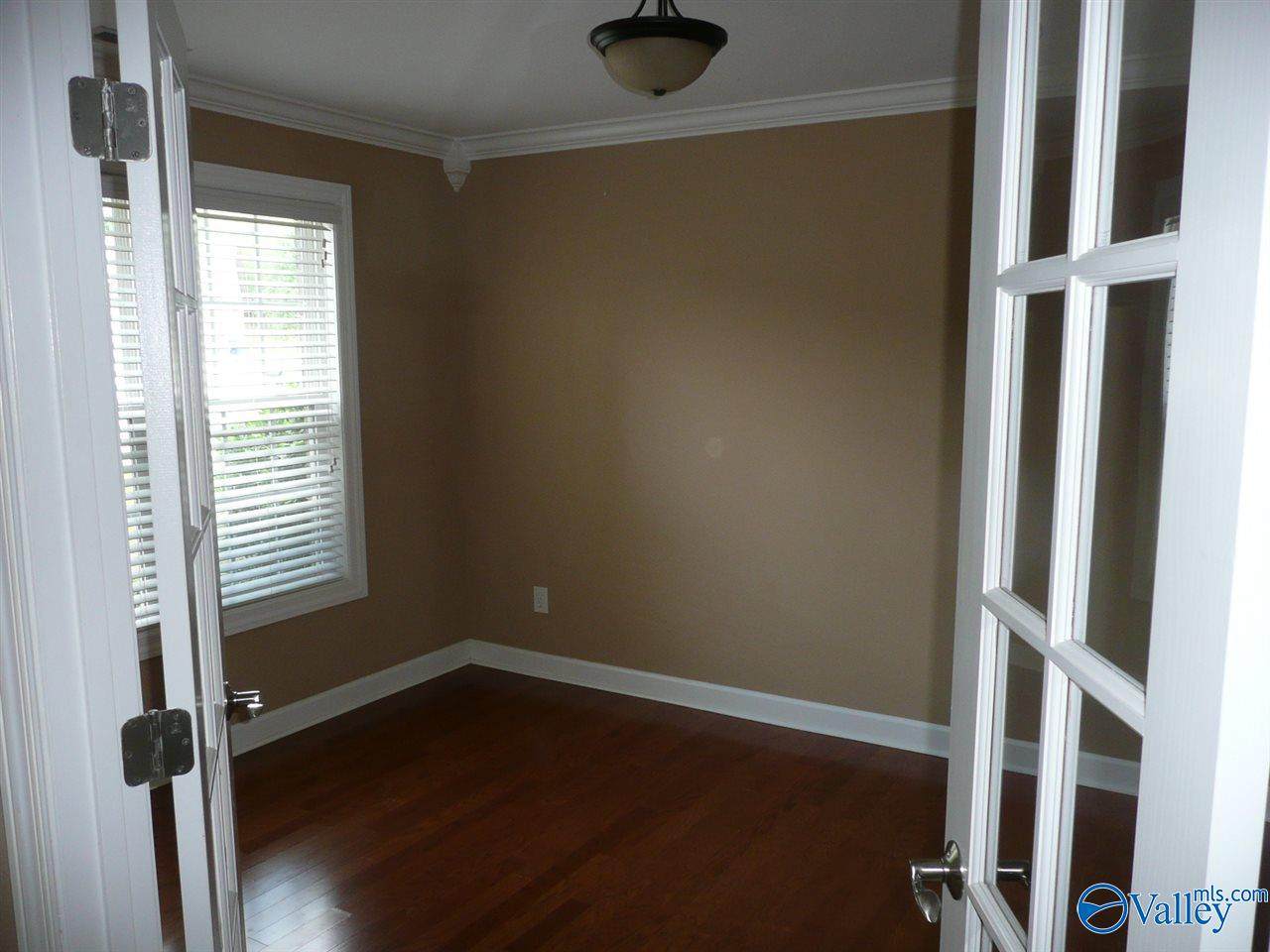 https://bt-photos.global.ssl.fastly.net/nalmls/orig_boomver_1_21912248-3.jpg