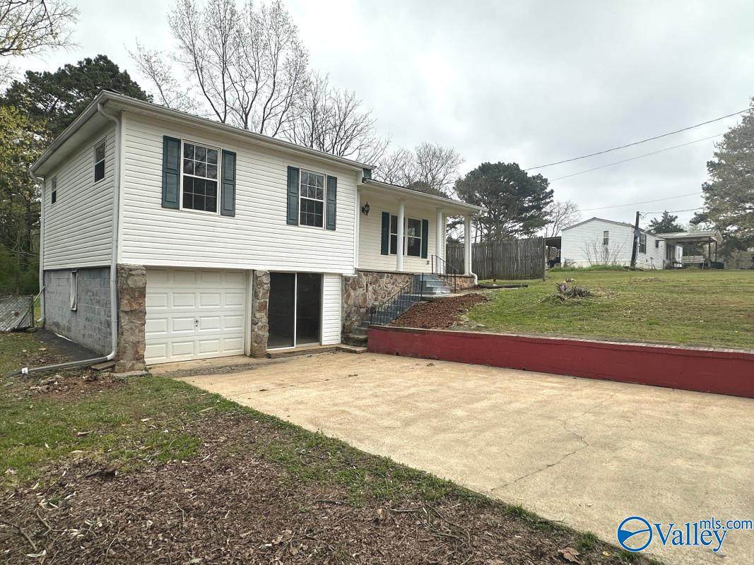 127 Ruby Drive, Huntsville, AL 35811 (MLS #21913174) :: MarMac Real Estate