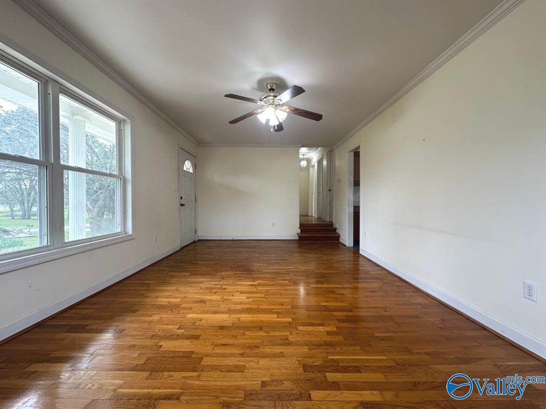 127 Ruby Drive, Huntsville, AL 35811 (MLS #21913174) :: MarMac Real Estate