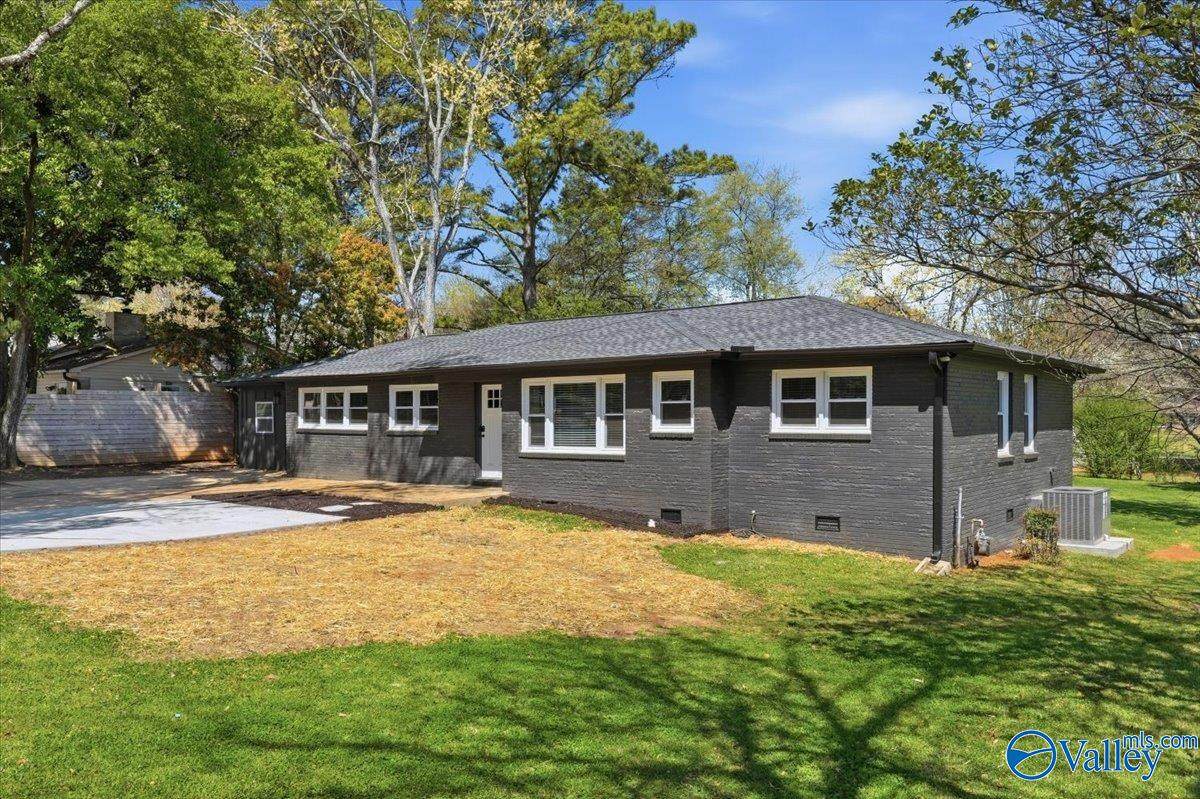 6404 Old Madison Pike - Photo 1