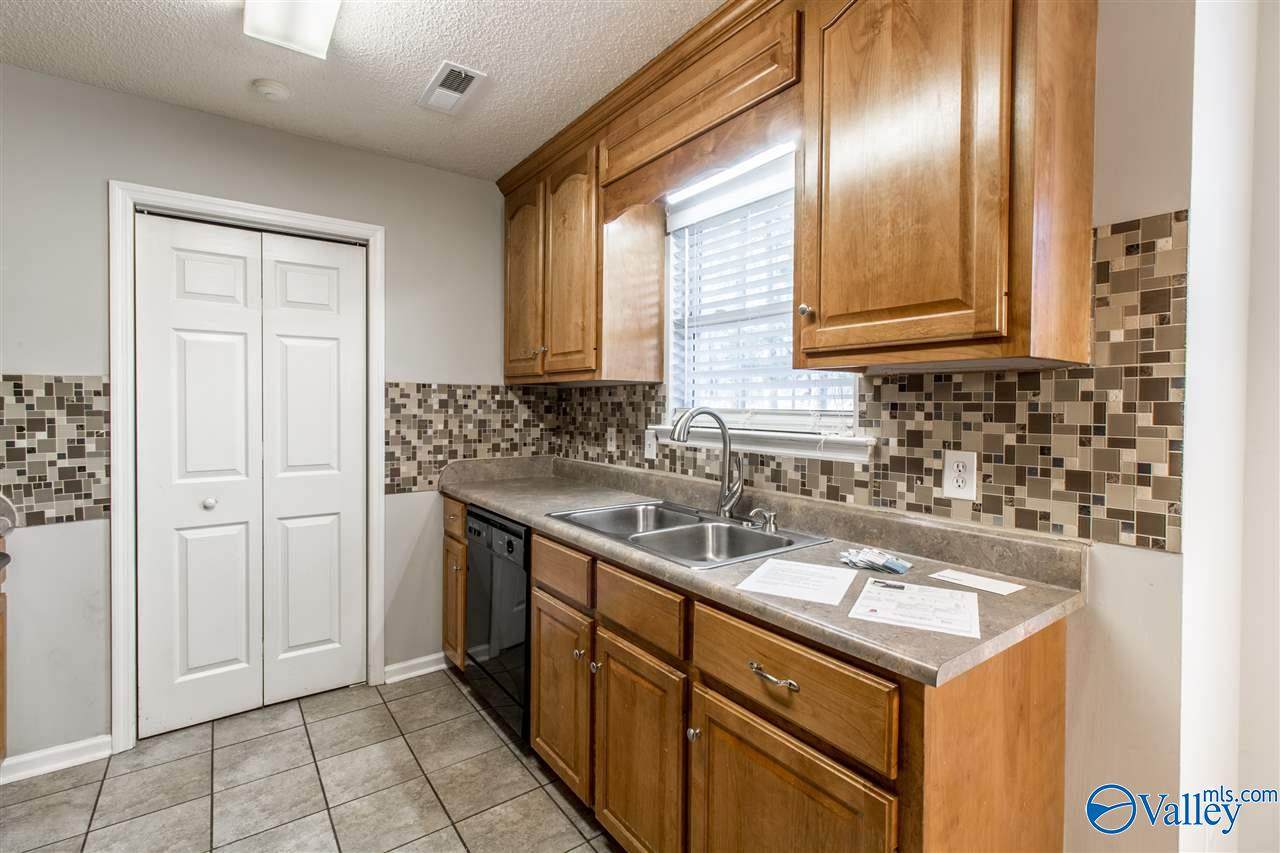 https://bt-photos.global.ssl.fastly.net/nalmls/orig_boomver_1_21915151-2.jpg