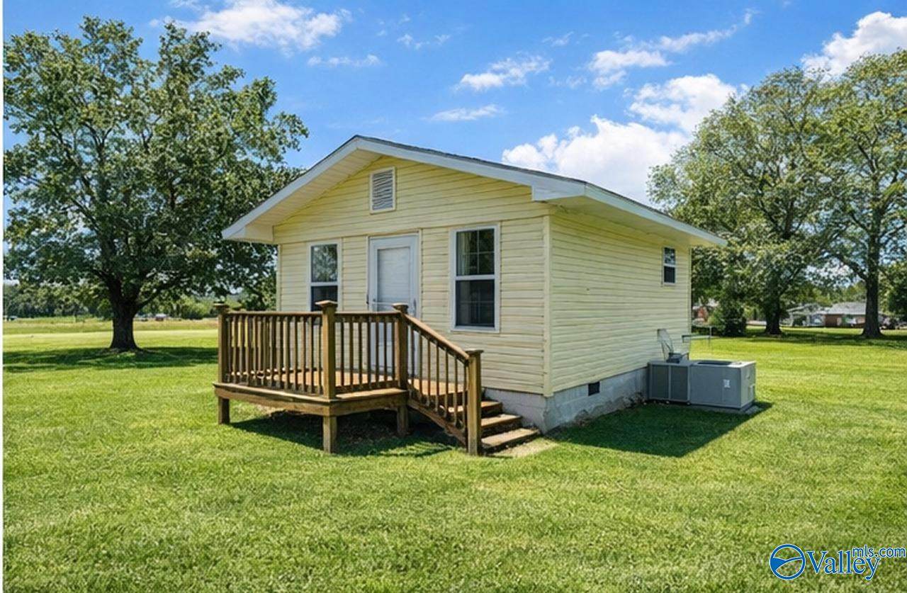 724 Old Mount Carmel Road - Photo 1