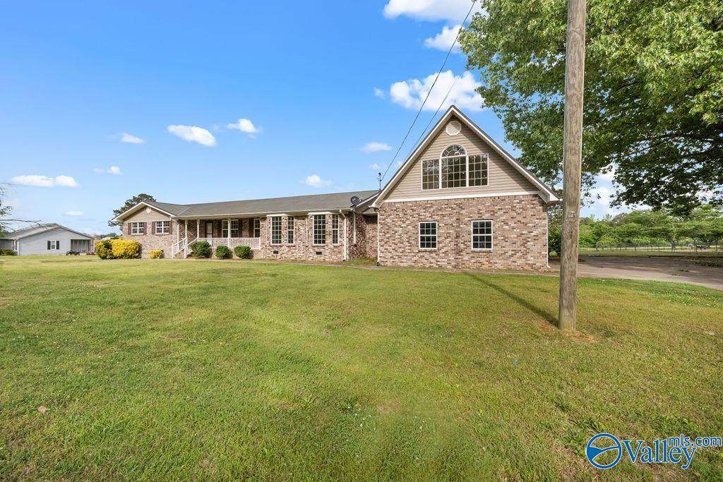 525 Riverwood Drive - Photo 1