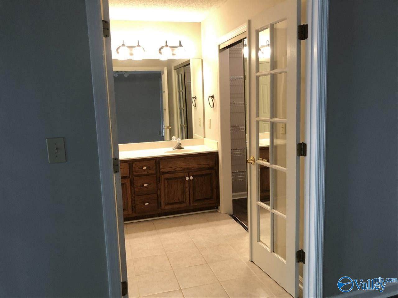 https://bt-photos.global.ssl.fastly.net/nalmls/orig_boomver_1_21915673-2.jpg