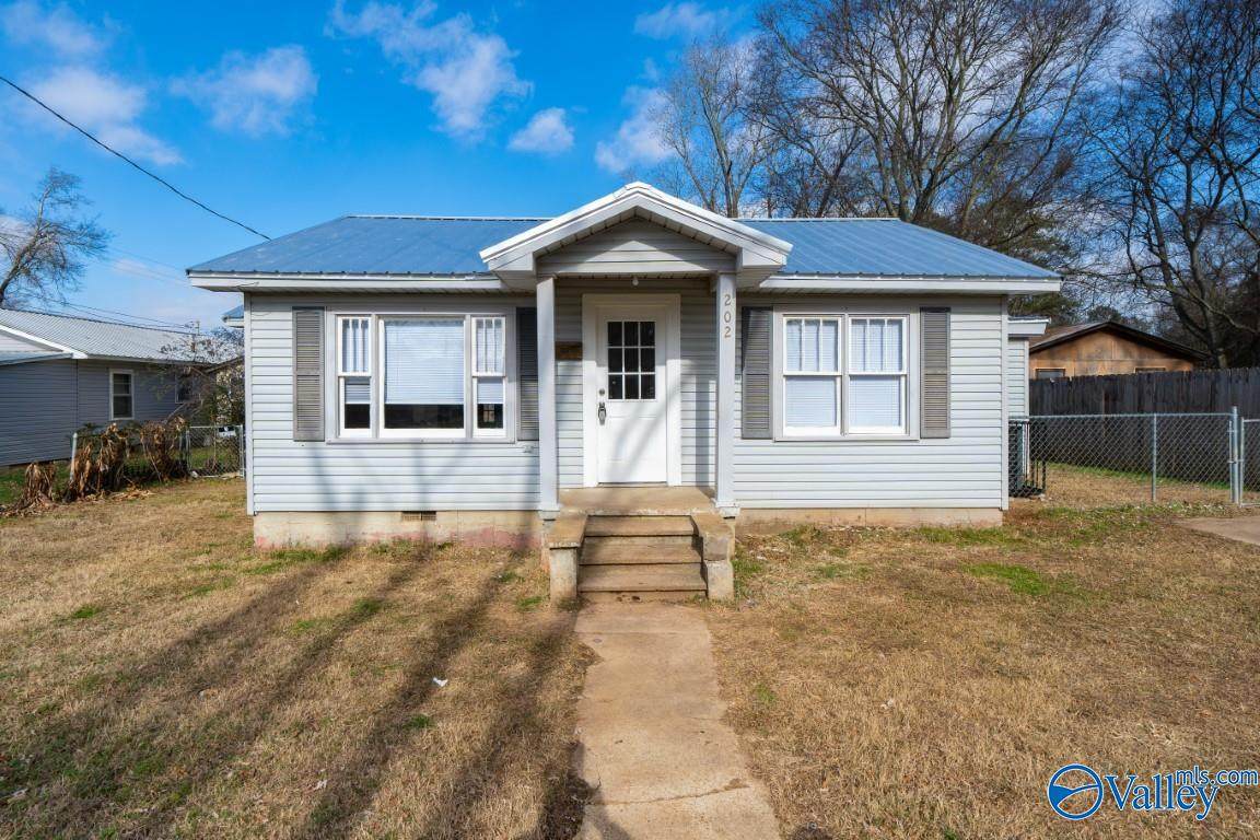 202 Oak Street - Photo 1