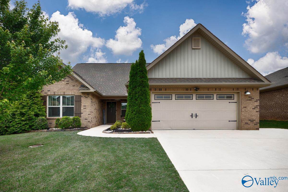 114 White Rock Drive - Photo 1