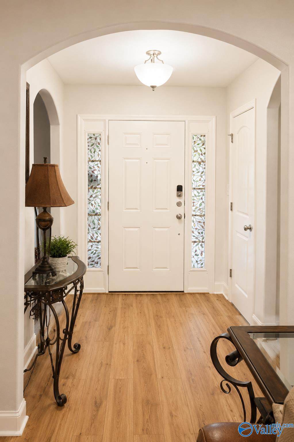 https://bt-photos.global.ssl.fastly.net/nalmls/orig_boomver_1_21917862-2.jpg