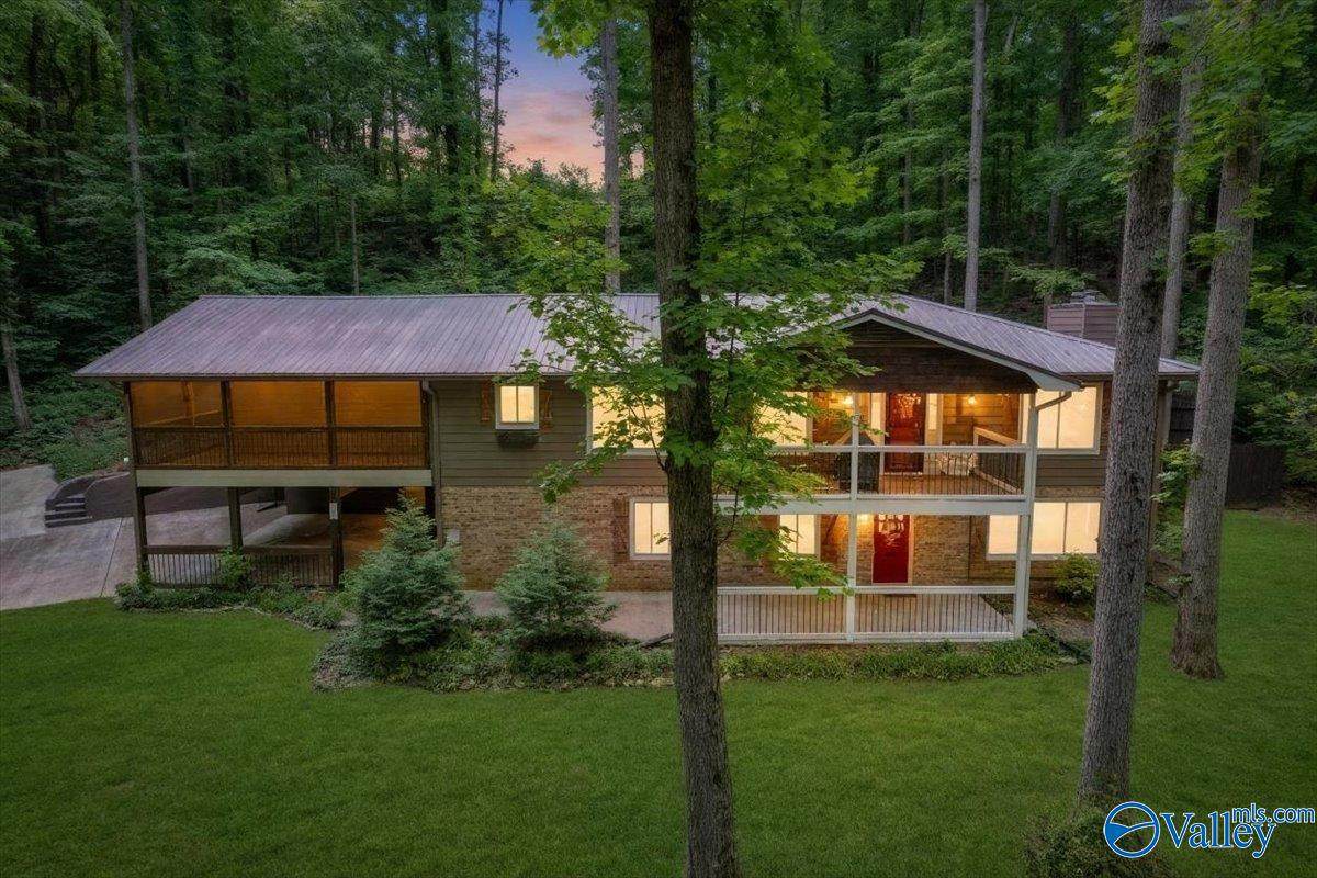 124 Catherine Drive - Photo 1