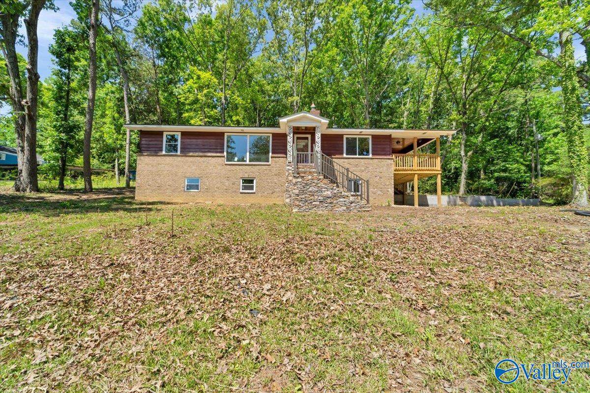 112 Greenway Drive - Photo 1
