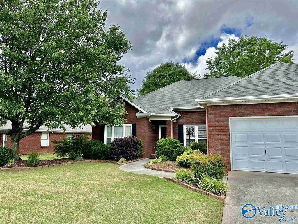 111 Tumbleweed Drive - Photo 1