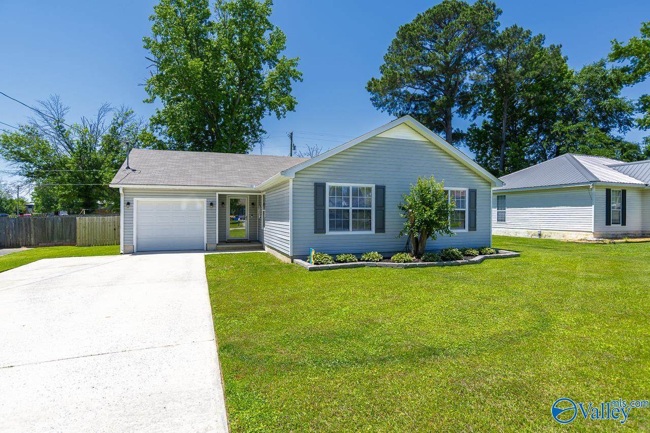 1501 Elizabeth Drive - Photo 1