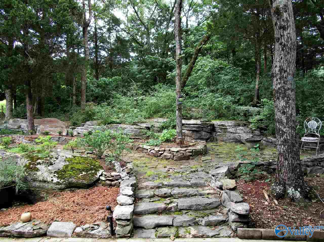 https://bt-photos.global.ssl.fastly.net/nalmls/orig_boomver_1_21918657-2.jpg