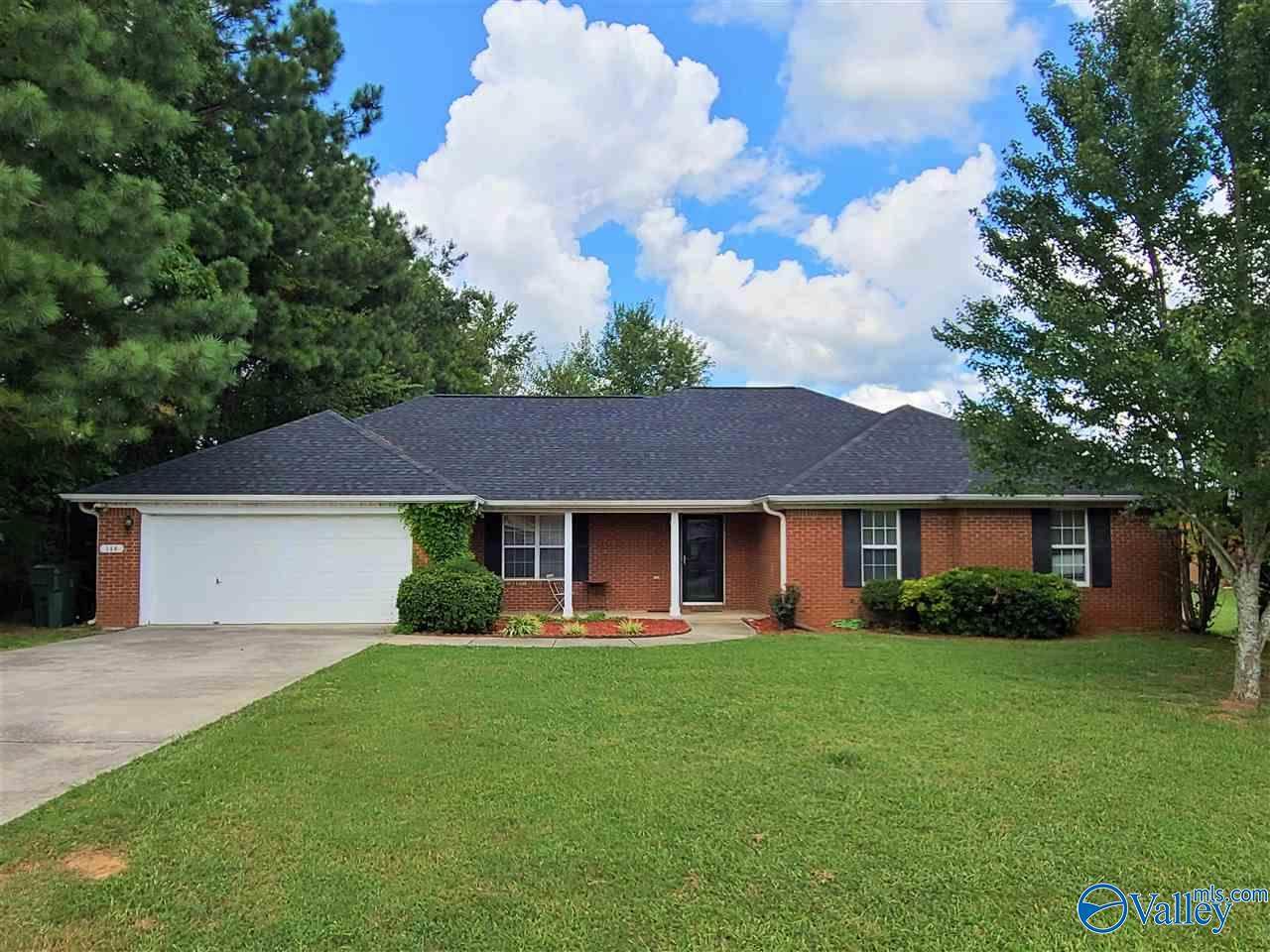144 Oakcrest Road - Photo 1