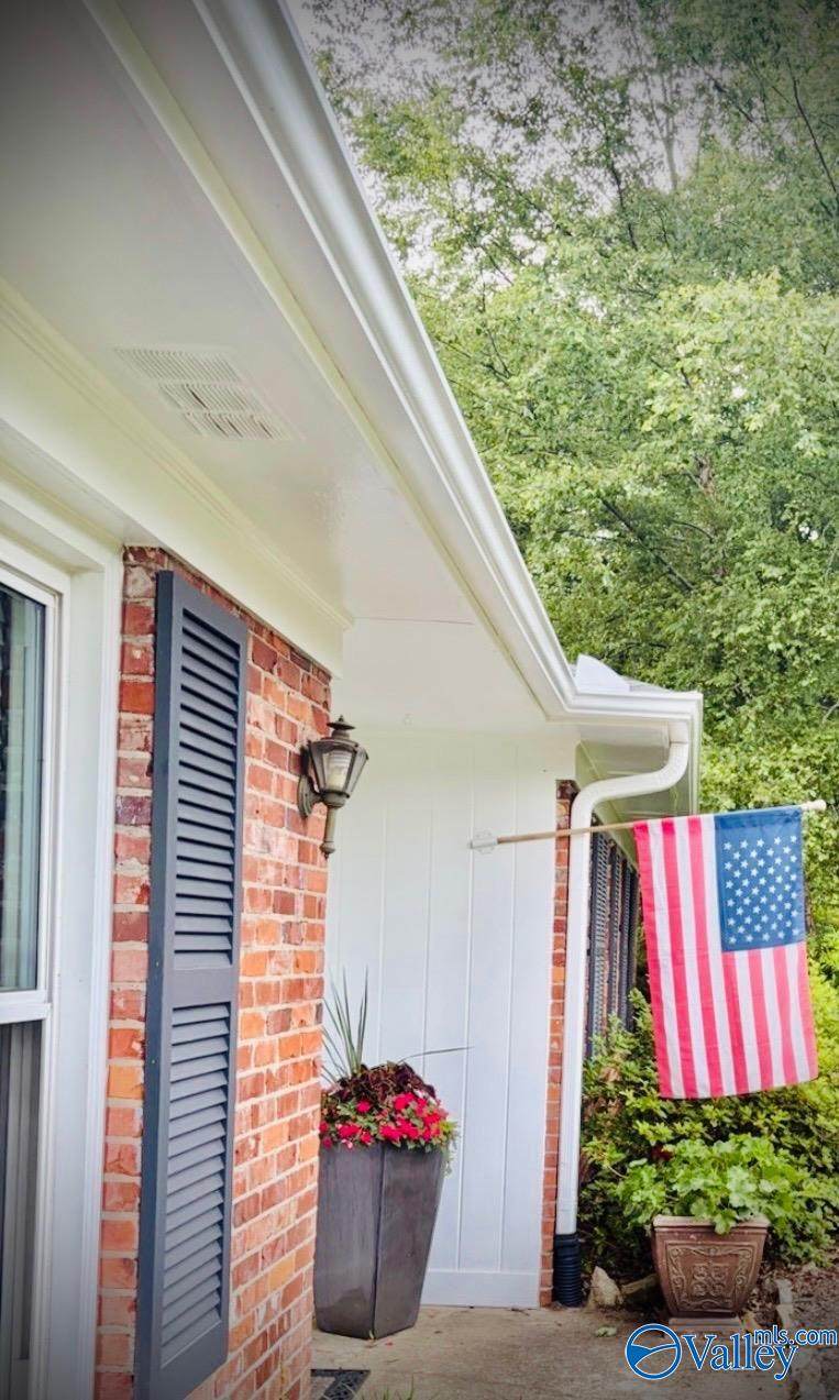 https://bt-photos.global.ssl.fastly.net/nalmls/orig_boomver_1_21920196-2.jpg