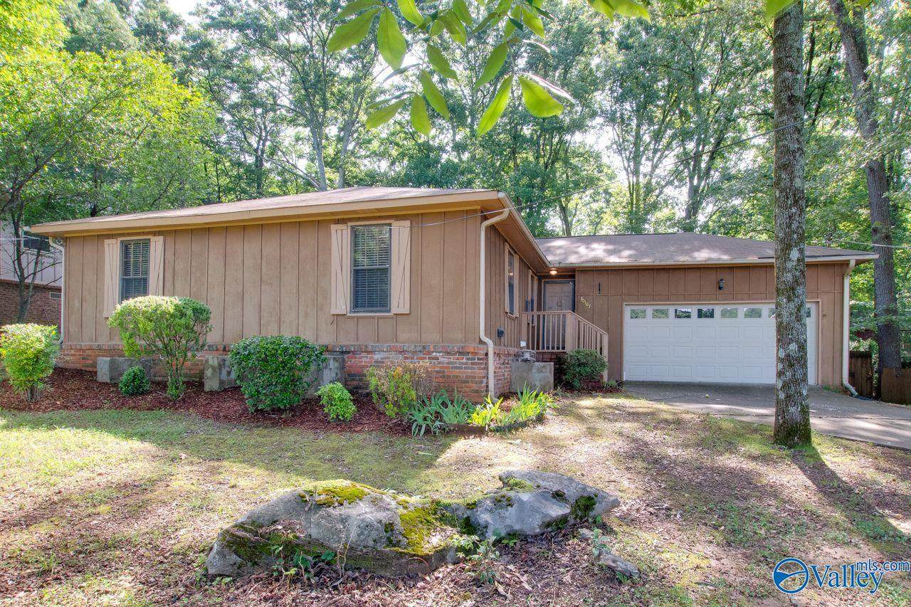 10107 Versailles Drive - Photo 1