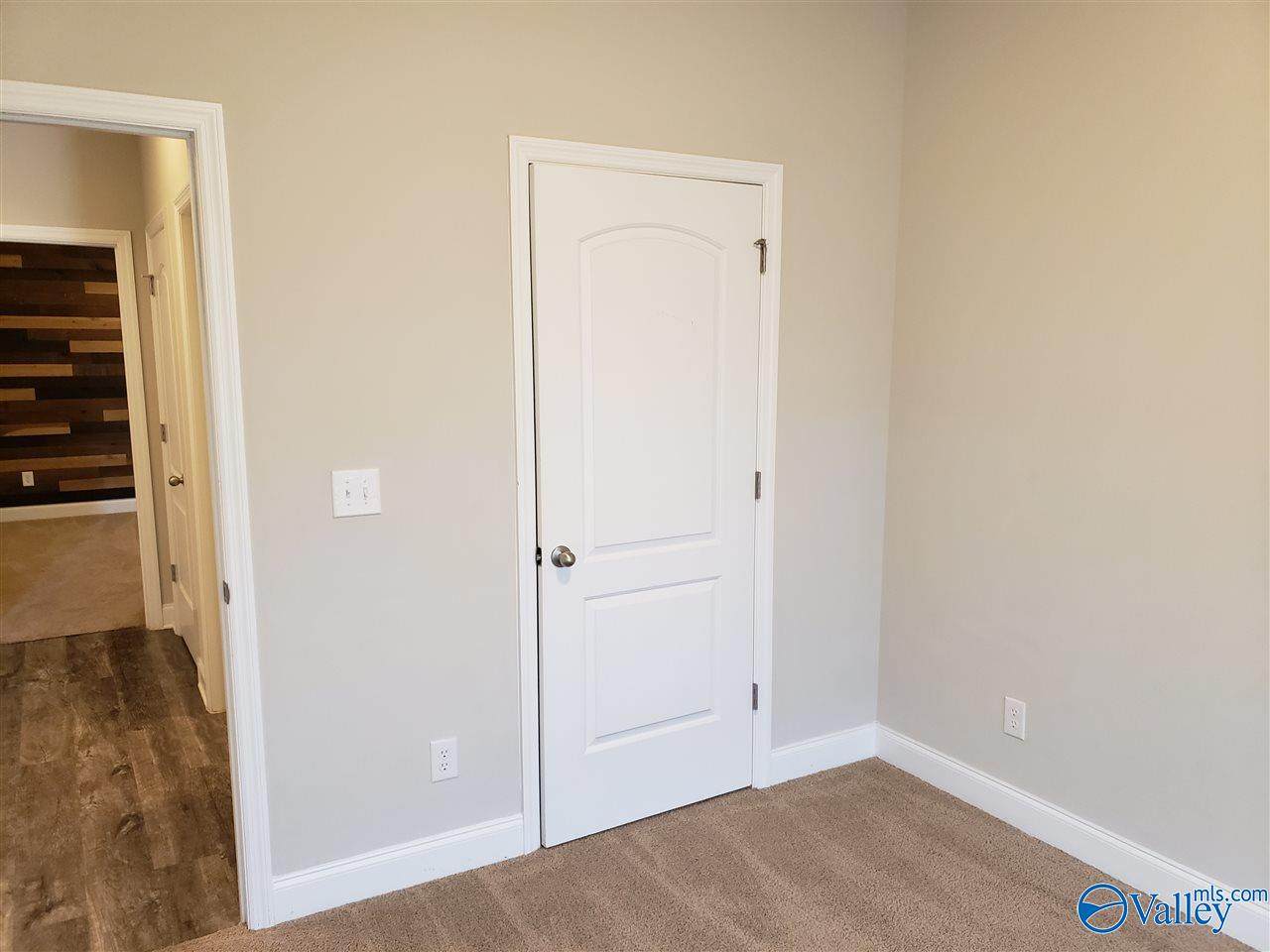 https://bt-photos.global.ssl.fastly.net/nalmls/orig_boomver_1_21920375-2.jpg