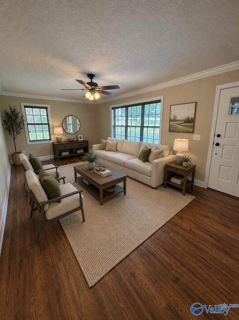https://bt-photos.global.ssl.fastly.net/nalmls/orig_boomver_1_21920760-2.jpg