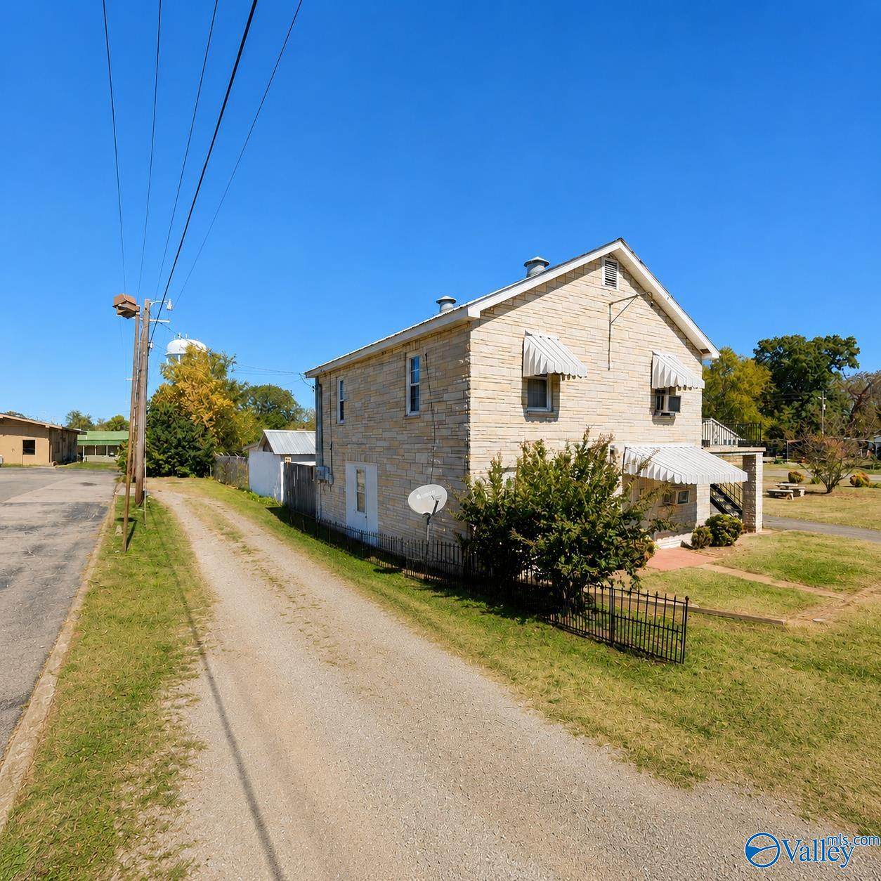 105 Habbler Street - Photo 1