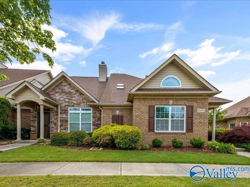 1009 Cresent Falls - Photo 1