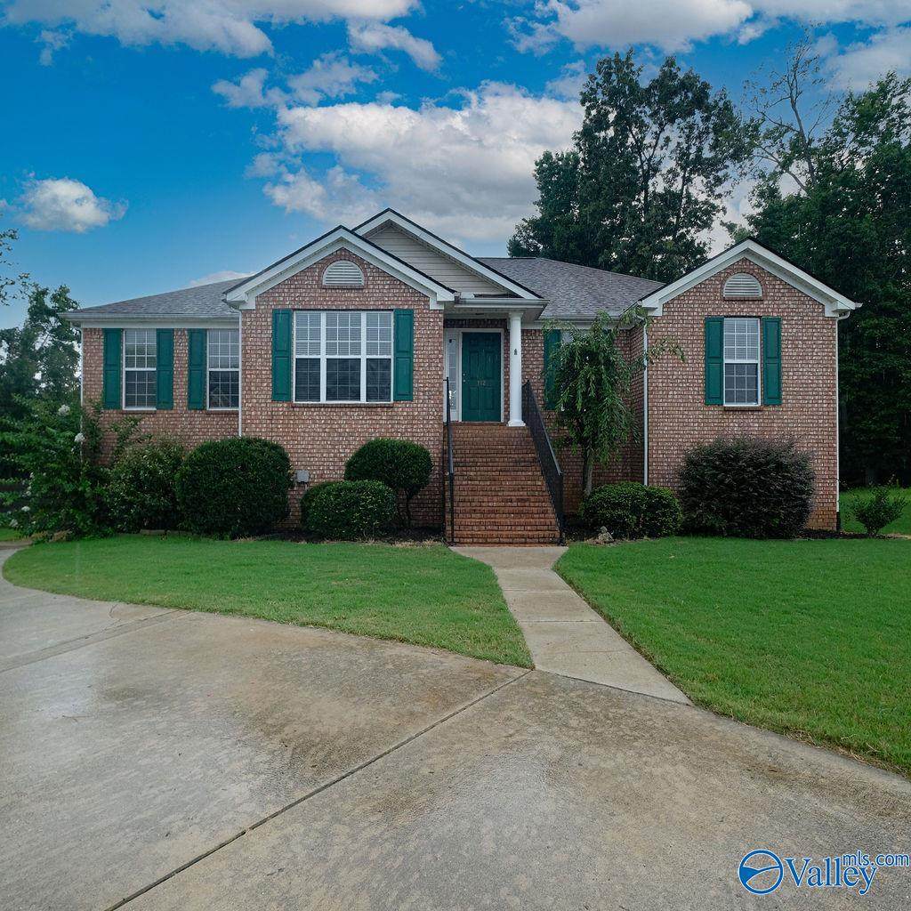 112 Brydon Circle - Photo 1