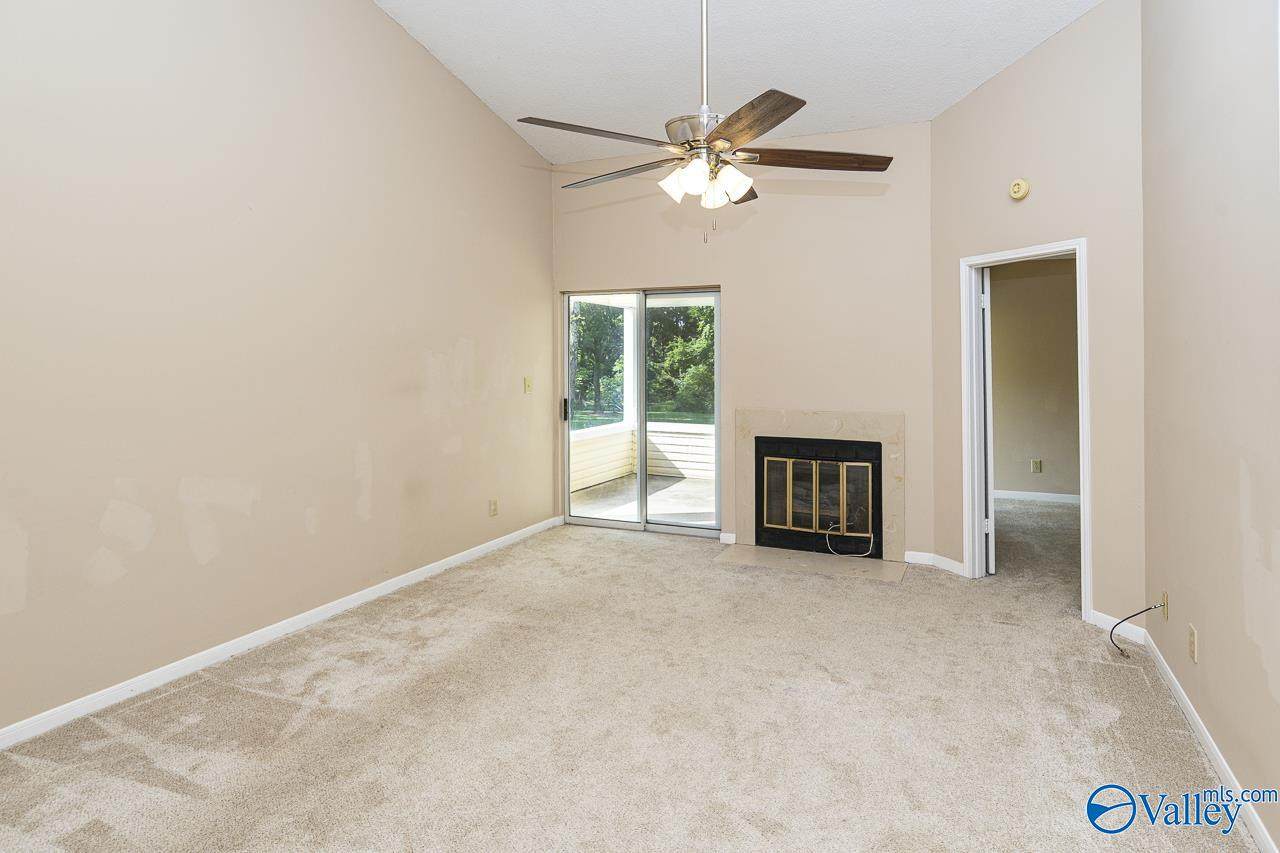 https://bt-photos.global.ssl.fastly.net/nalmls/orig_boomver_1_21924655-2.jpg
