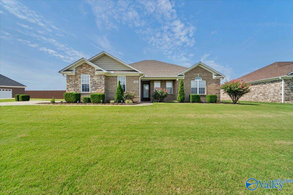 115 Evergreenview Drive - Photo 1